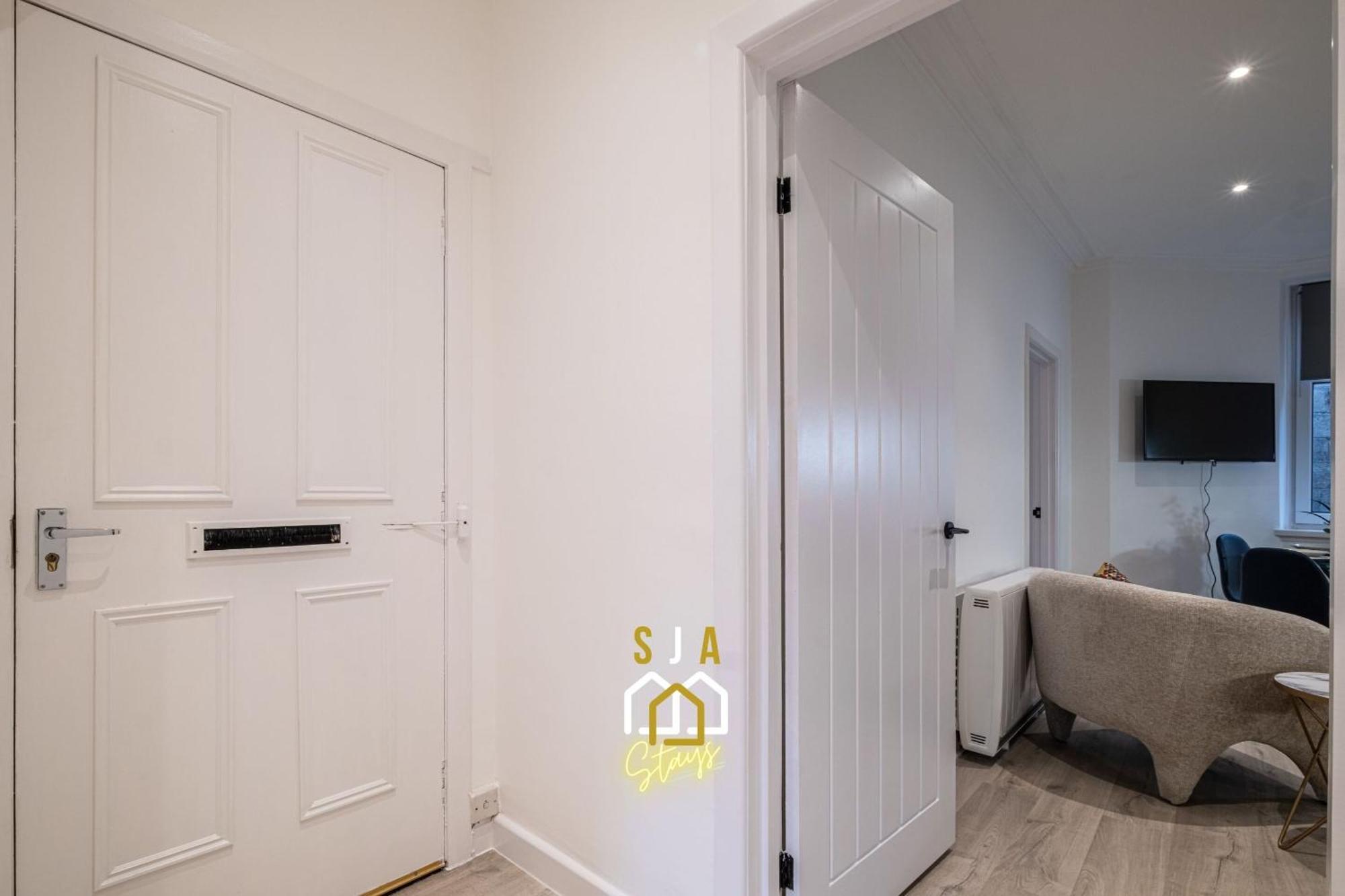 Holburn Hideaway - Sja Stays - Modern 2 Bed Apartment Aberdeen Exterior photo
